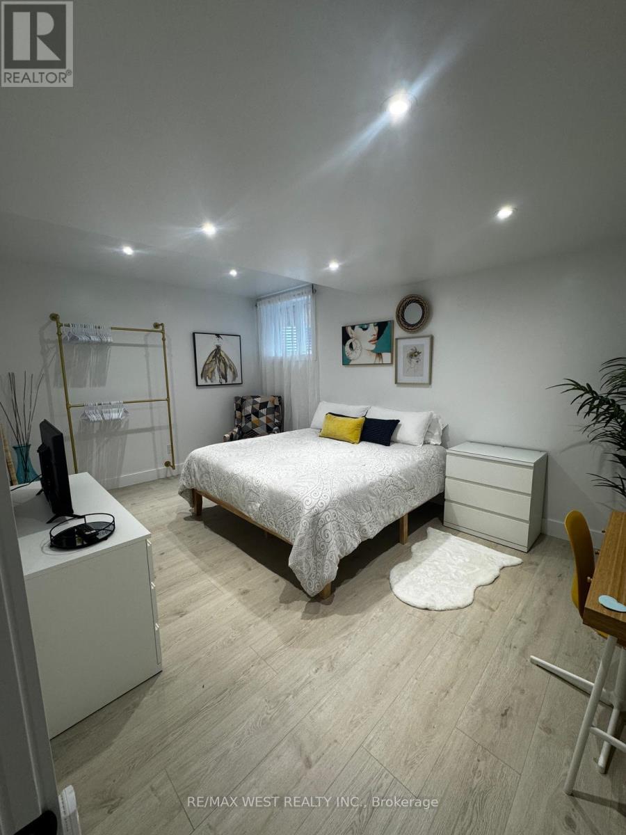 6 Creston Road, Toronto, Ontario  M6A 1J1 - Photo 48 - W12584644