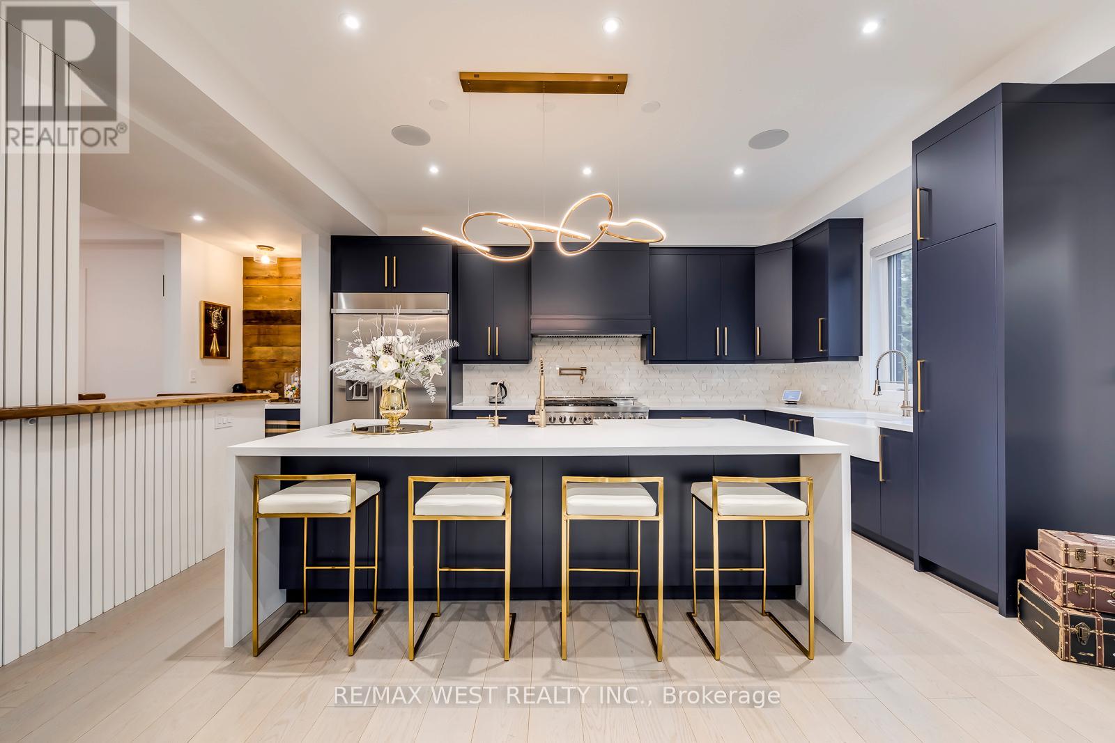 6 Creston Road, Toronto, Ontario  M6A 1J1 - Photo 7 - W12584644