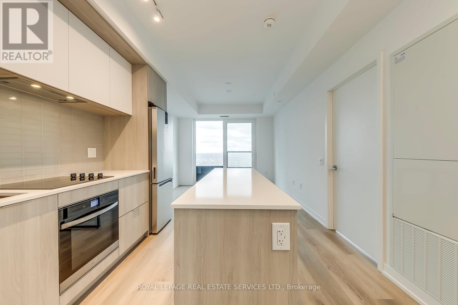 2509 - 395 Square One Drive, Mississauga, Ontario  L5B 0P6 - Photo 16 - W12584646