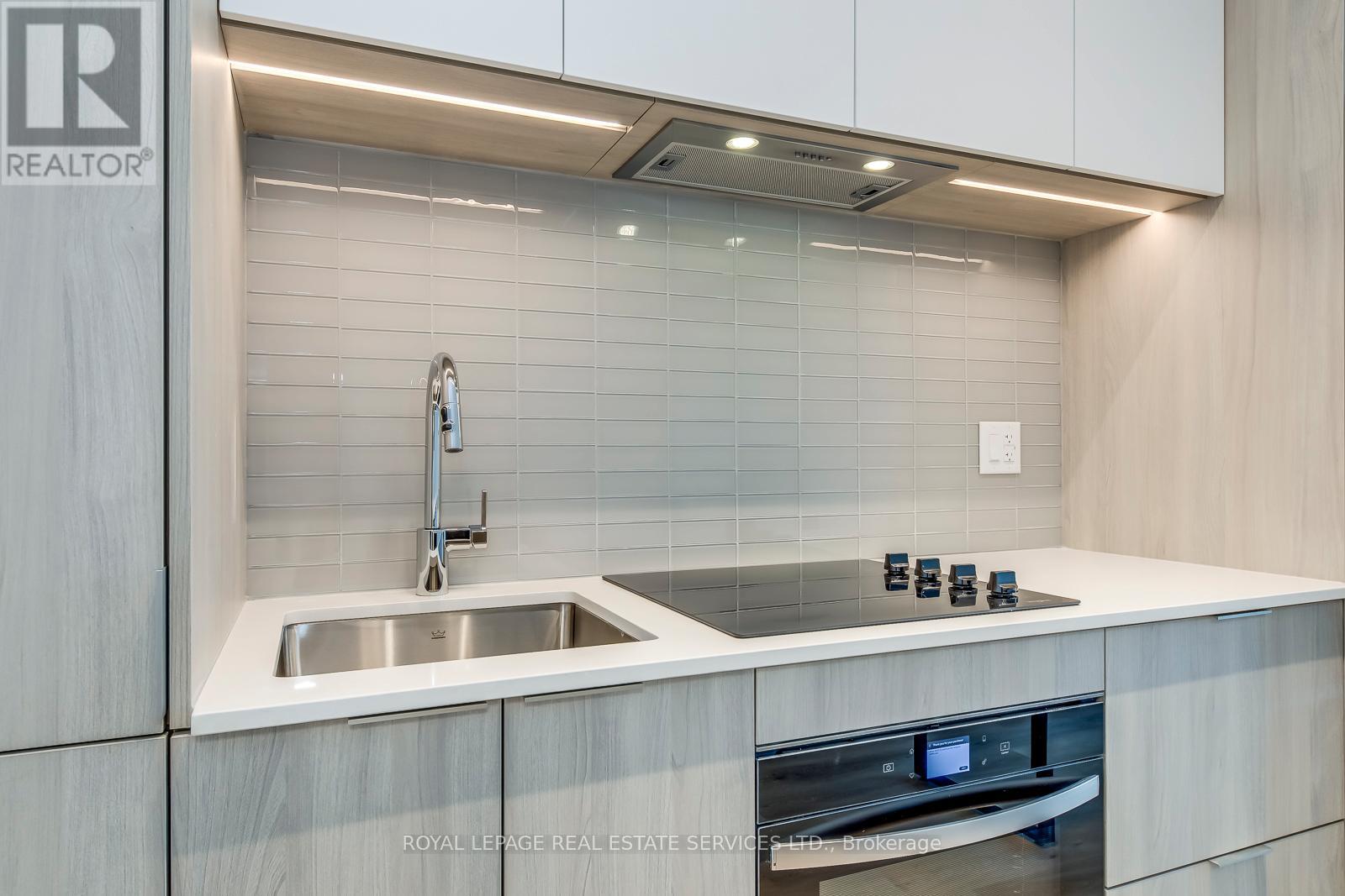 2509 - 395 Square One Drive, Mississauga, Ontario  L5B 0P6 - Photo 24 - W12584646