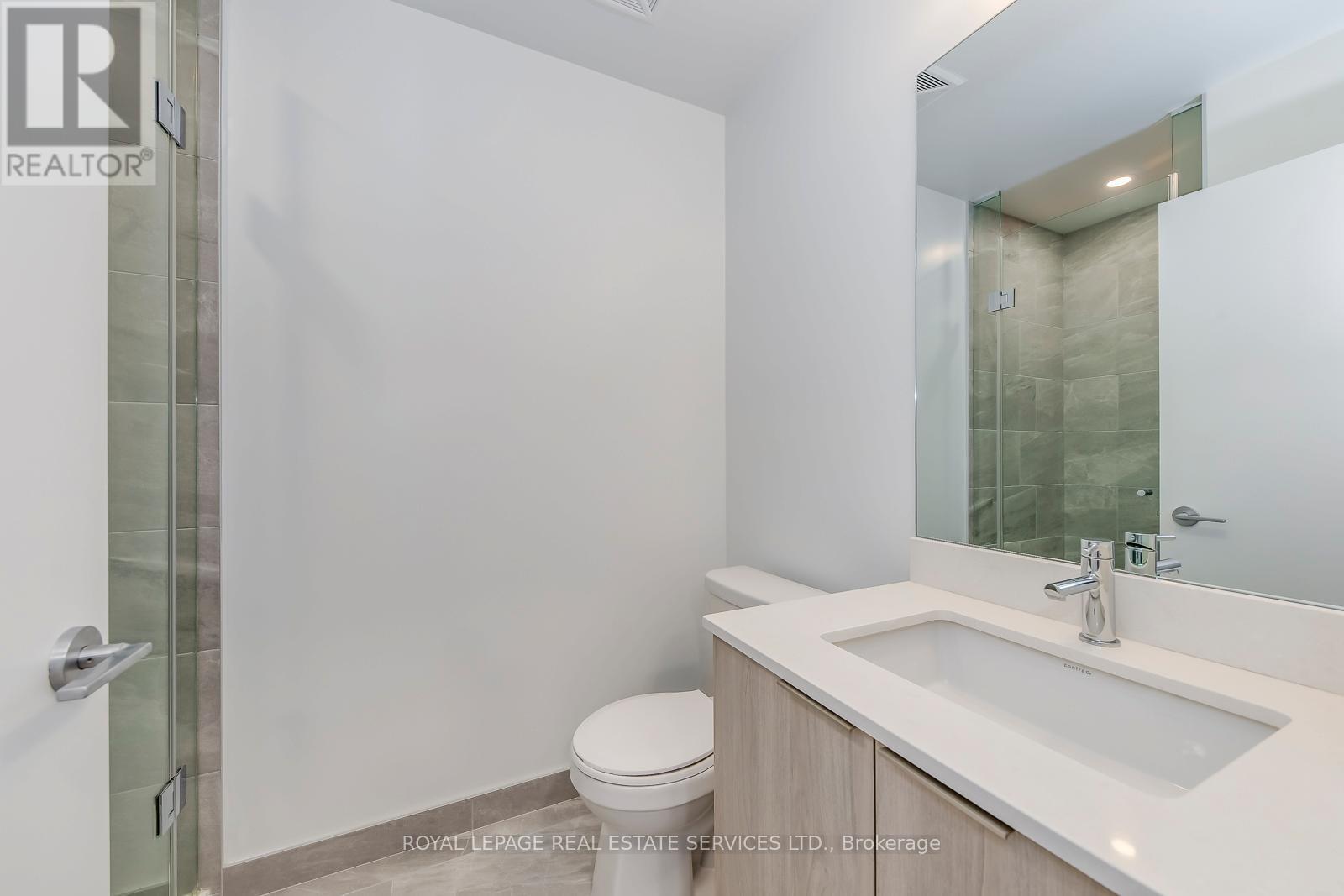 2509 - 395 Square One Drive, Mississauga, Ontario  L5B 0P6 - Photo 4 - W12584646