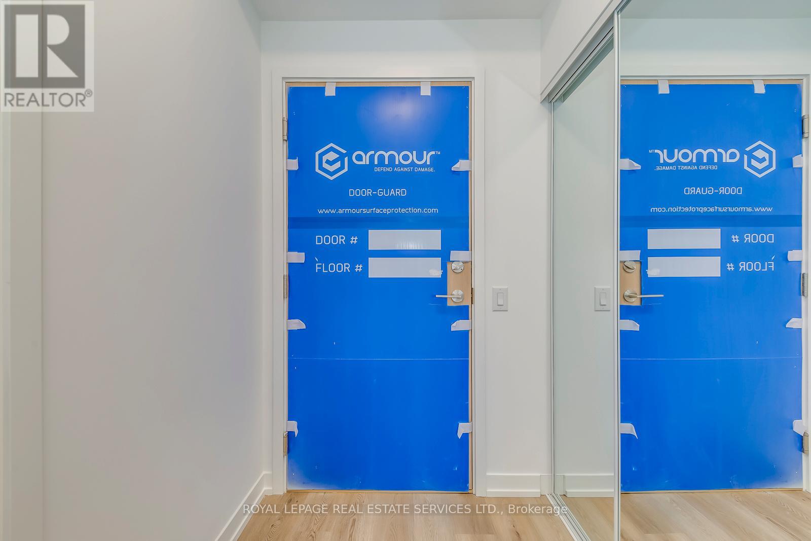 2509 - 395 Square One Drive, Mississauga, Ontario  L5B 0P6 - Photo 6 - W12584646