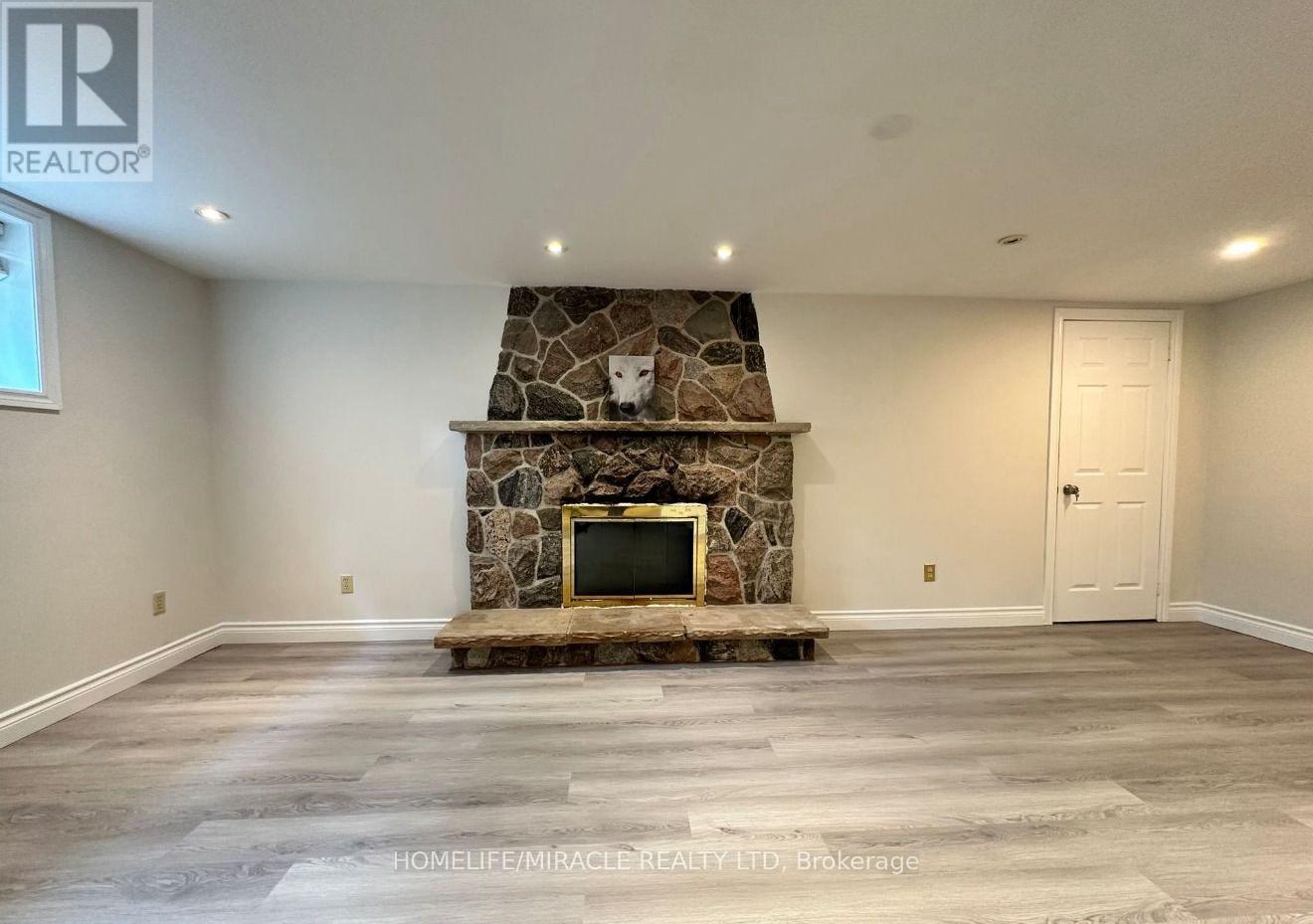 2406 Ventura Drive, Oakville, Ontario  L6L 2H4 - Photo 7 - W12584650