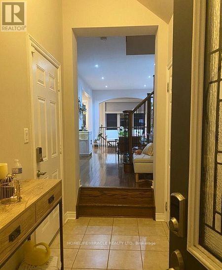 34 Cedarcrest Street, Caledon, Ontario  L7C 3P9 - Photo 3 - W12584686