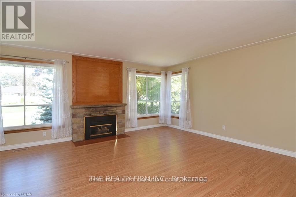 65 Irving Place, London East, Ontario  N5V 2H6 - Photo 7 - X12584732