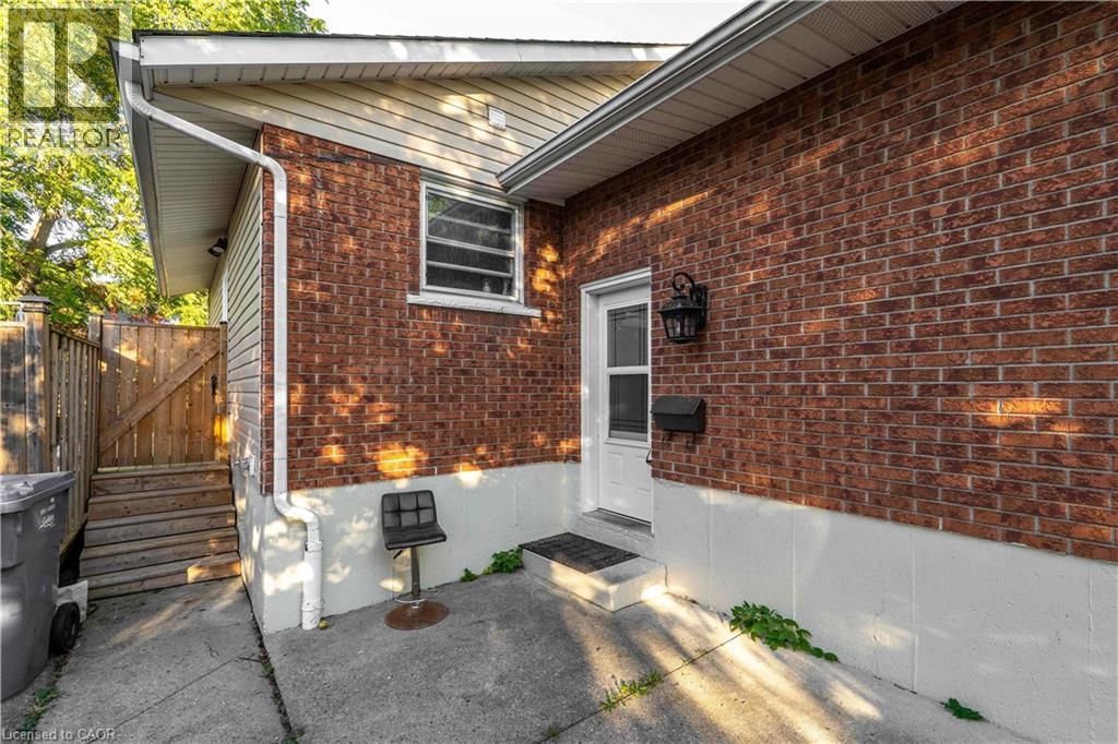 41 Alma Street N, Guelph, Ontario  N1H 5X2 - Photo 5 - 40790616