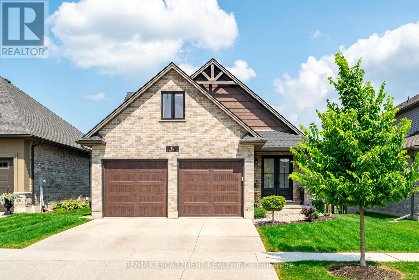 16 WHITING DRIVE, Brant, Ontario