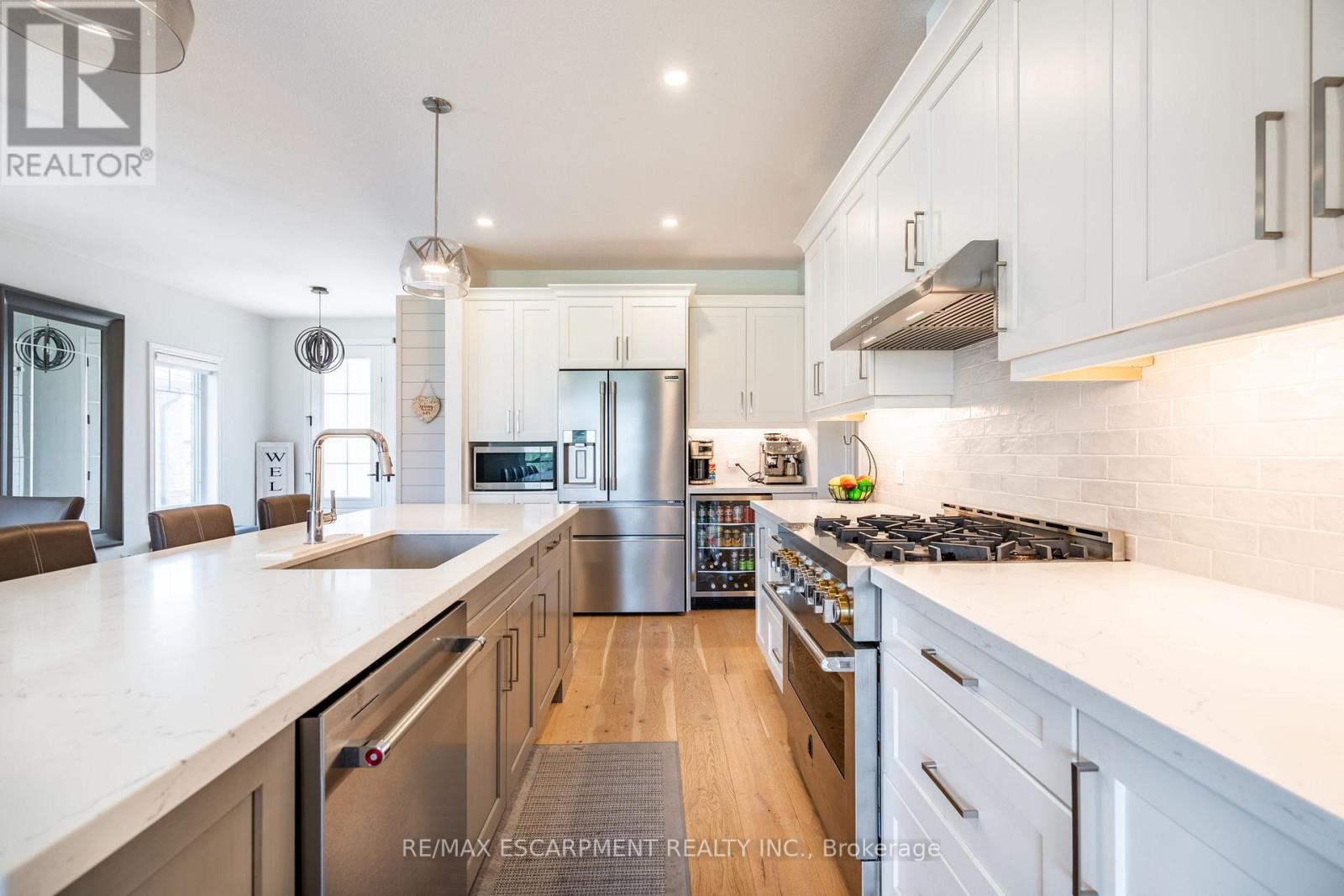 16 Whiting Drive, Brant, Ontario  N3L 0B2 - Photo 12 - X12584486