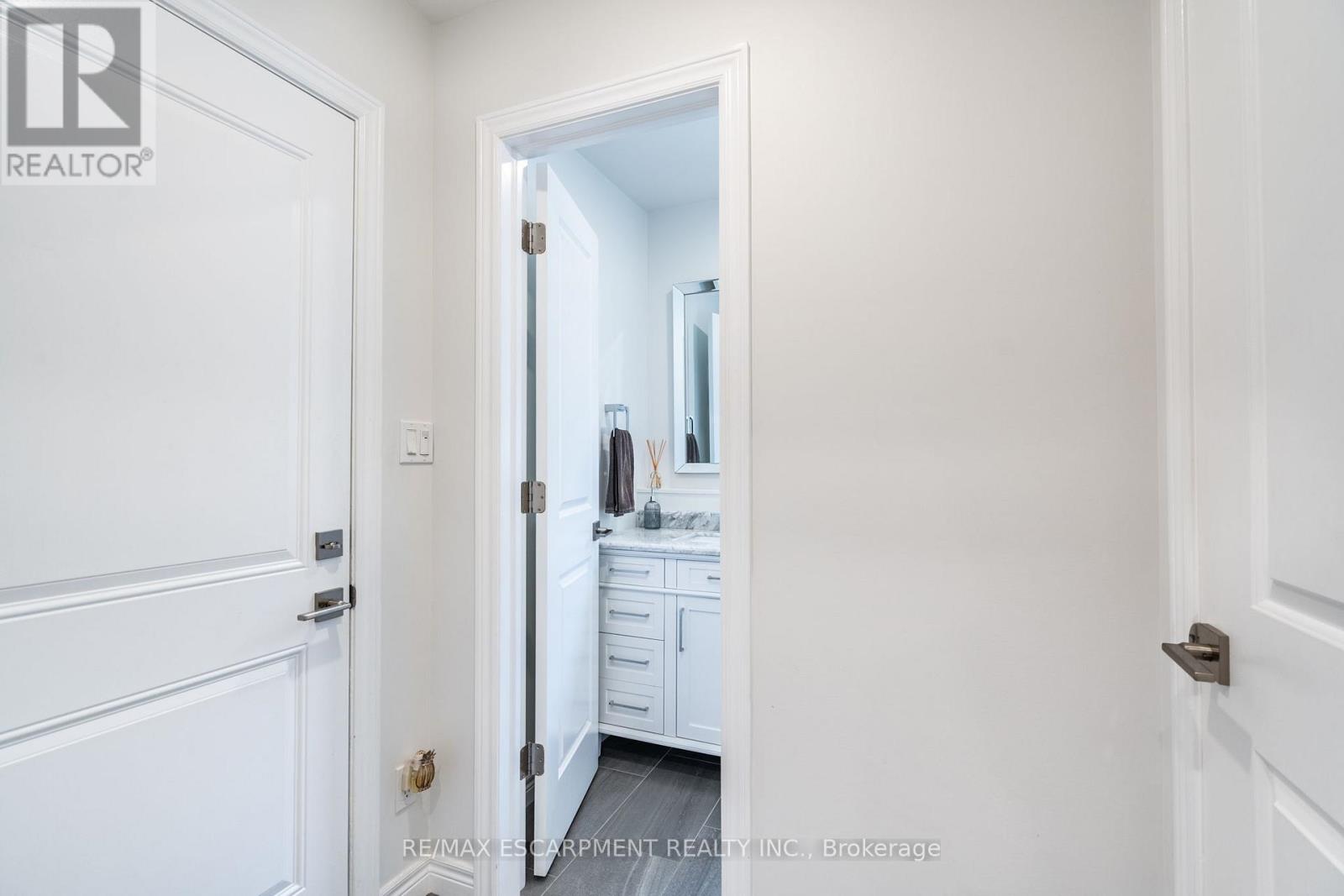 16 Whiting Drive, Brant, Ontario  N3L 0B2 - Photo 15 - X12584486