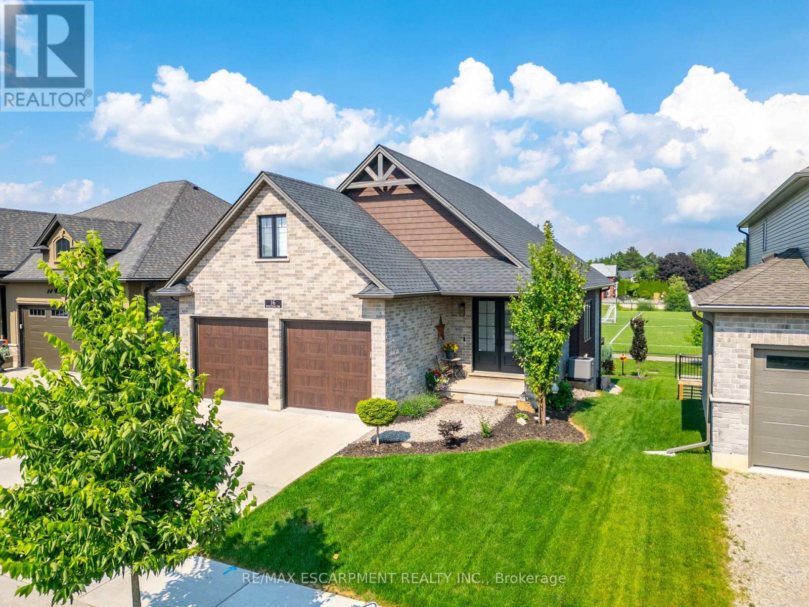 16 Whiting Drive, Brant, Ontario  N3L 0B2 - Photo 41 - X12584486