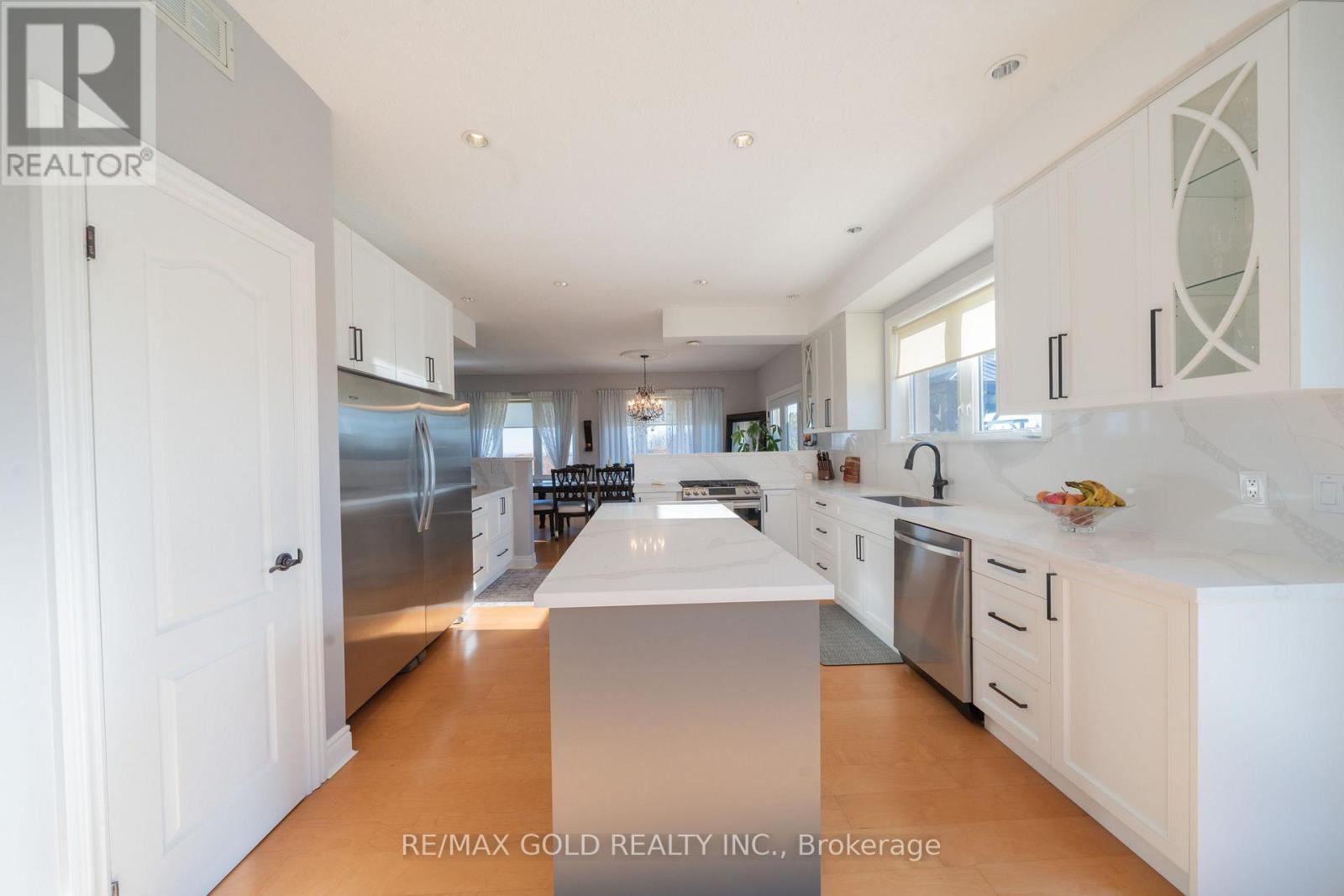 248203 5 Sideroad Road, Mono, Ontario  L9W 6L1 - Photo 13 - X12584524