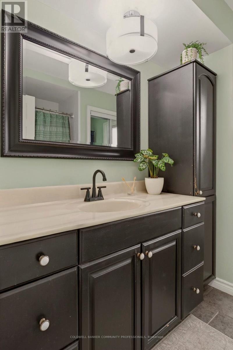 56 Elgar Avenue, Hamilton, Ontario  L9C 4E1 - Photo 27 - X12584632