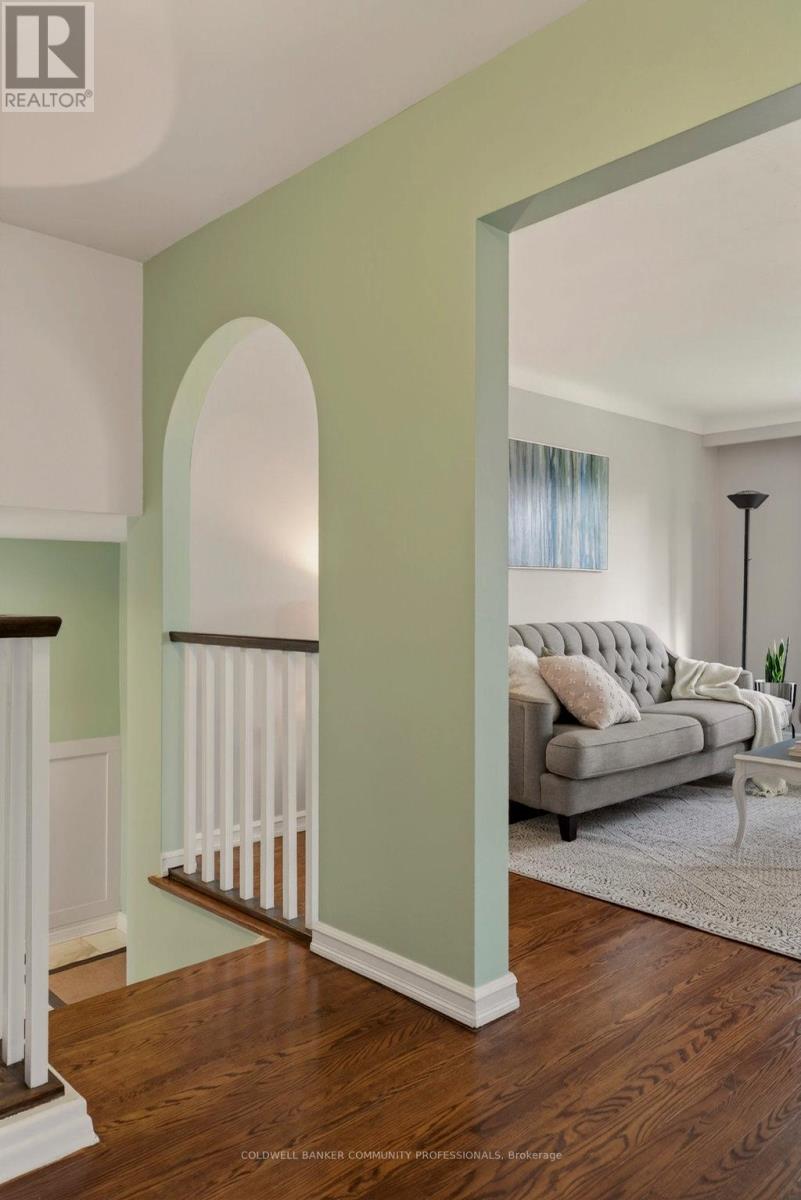 56 Elgar Avenue, Hamilton, Ontario  L9C 4E1 - Photo 8 - X12584632