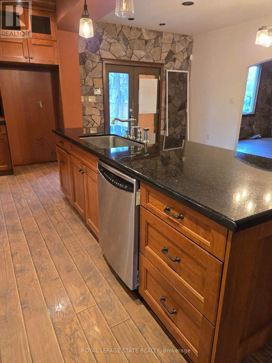 164 Thorold Road, Welland, Ontario  L3C 3V6 - Photo 9 - X12584652