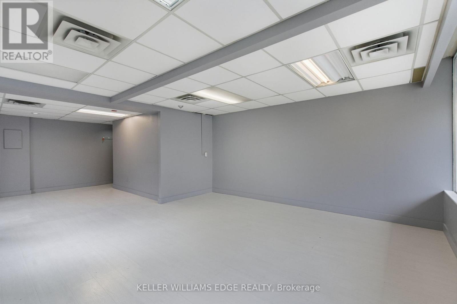 205 - 17 King Street E, Hamilton, Ontario  L9H 1B7 - Photo 7 - X12584678