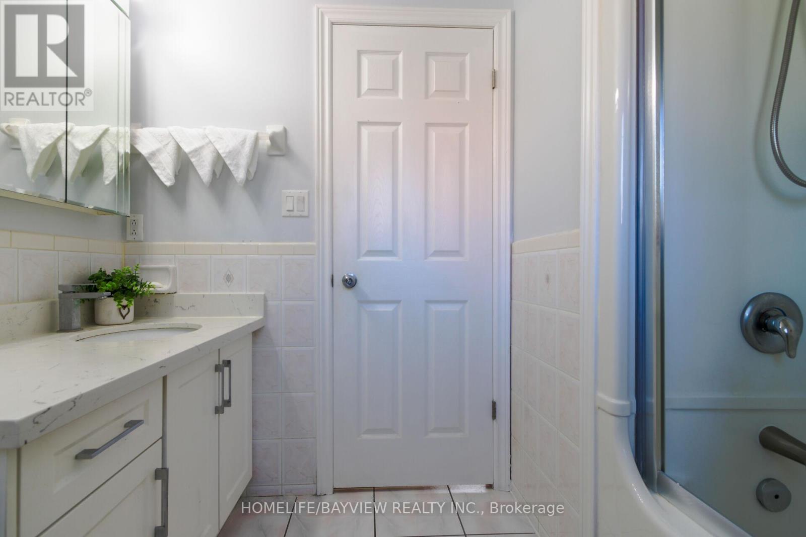 128 Cathcart Street, Hamilton, Ontario L8L 5A2 - Photo 28 - X12584696