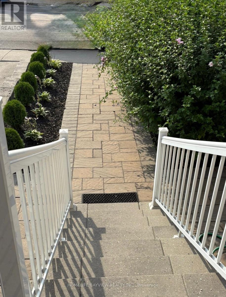 128 Cathcart Street, Hamilton, Ontario L8L 5A2 - Photo 6 - X12584696