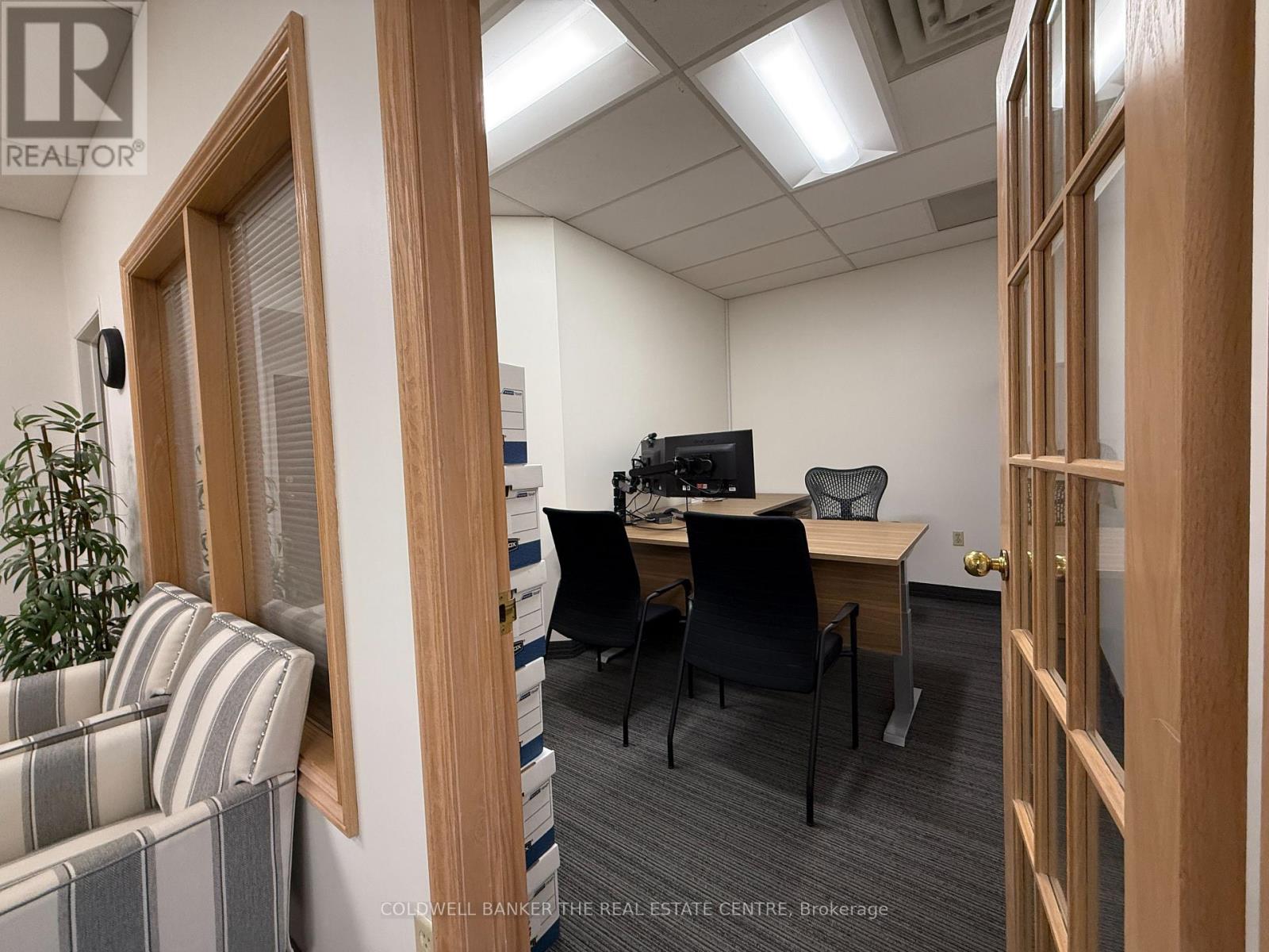 303 - 390 Davis Drive, Newmarket, Ontario L3Y 7T8 - Photo 13 - N12584496