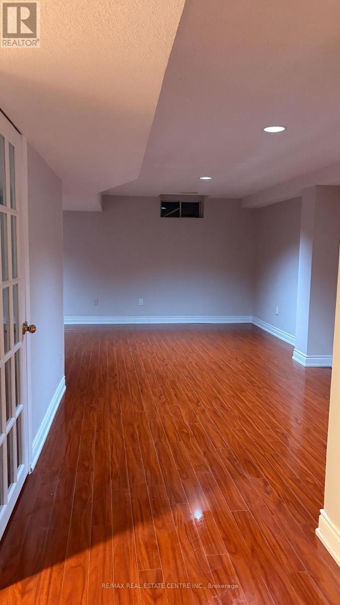 4358 Bacchus Crescent, Mississauga, Ontario  L4W 2Y3 - Photo 24 - W12424840