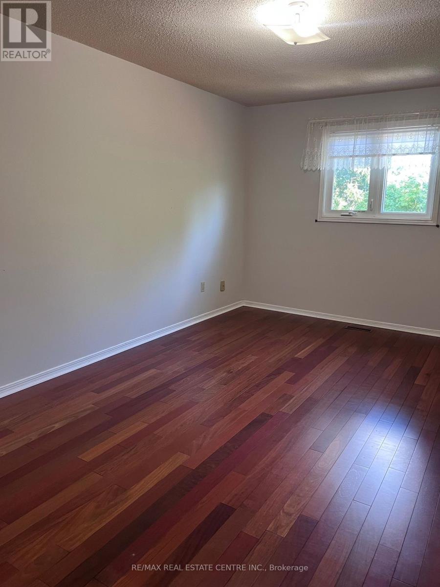 4358 Bacchus Crescent, Mississauga, Ontario  L4W 2Y3 - Photo 19 - W12424840