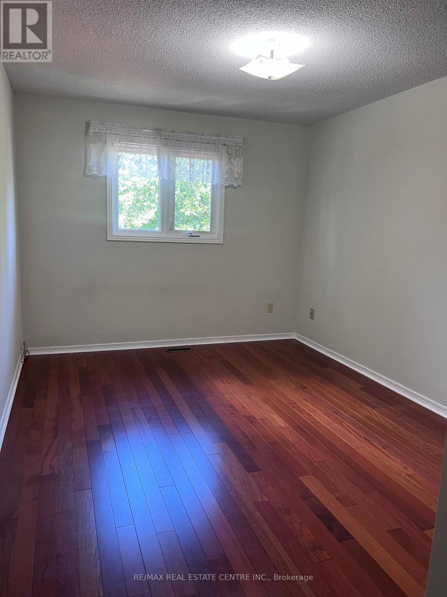 4358 Bacchus Crescent, Mississauga, Ontario  L4W 2Y3 - Photo 20 - W12424840