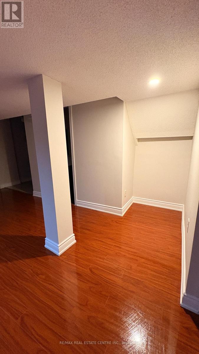 4358 Bacchus Crescent, Mississauga, Ontario  L4W 2Y3 - Photo 31 - W12424840