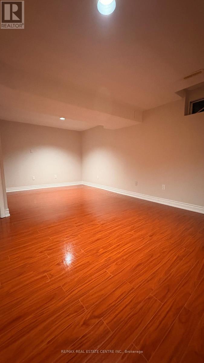 4358 Bacchus Crescent, Mississauga, Ontario  L4W 2Y3 - Photo 25 - W12424840