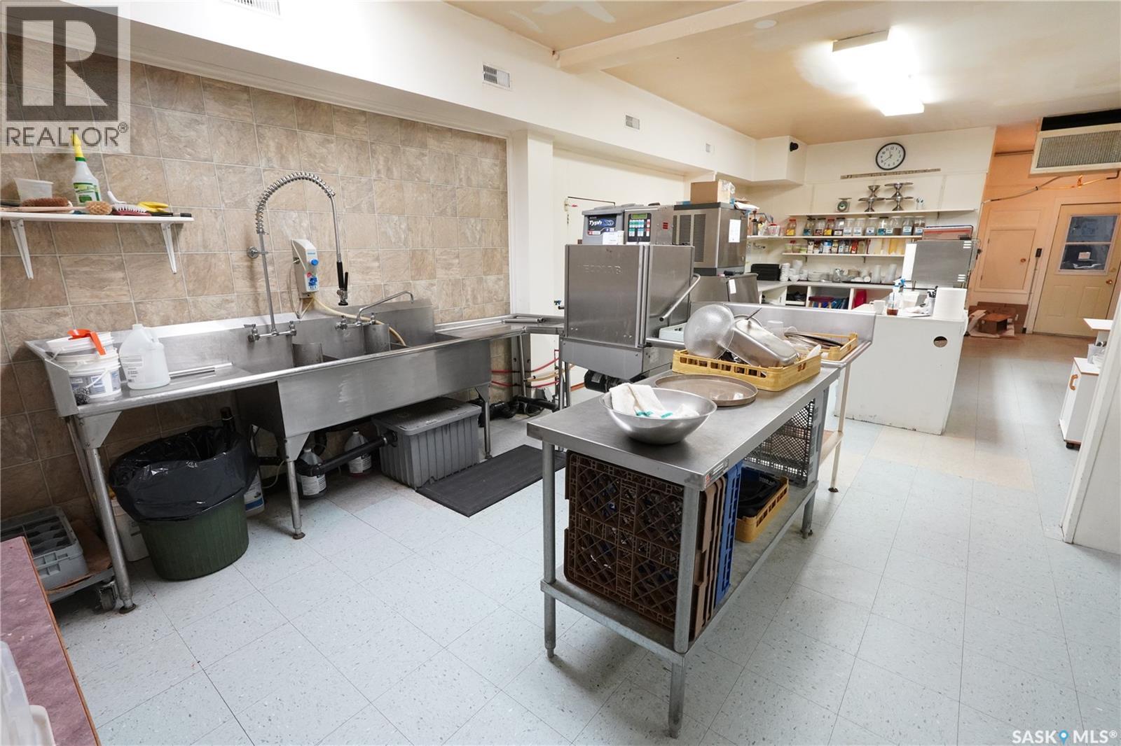 408 Main Street, Gravelbourg, Saskatchewan  S0H 1X0 - Photo 18 - SK024864