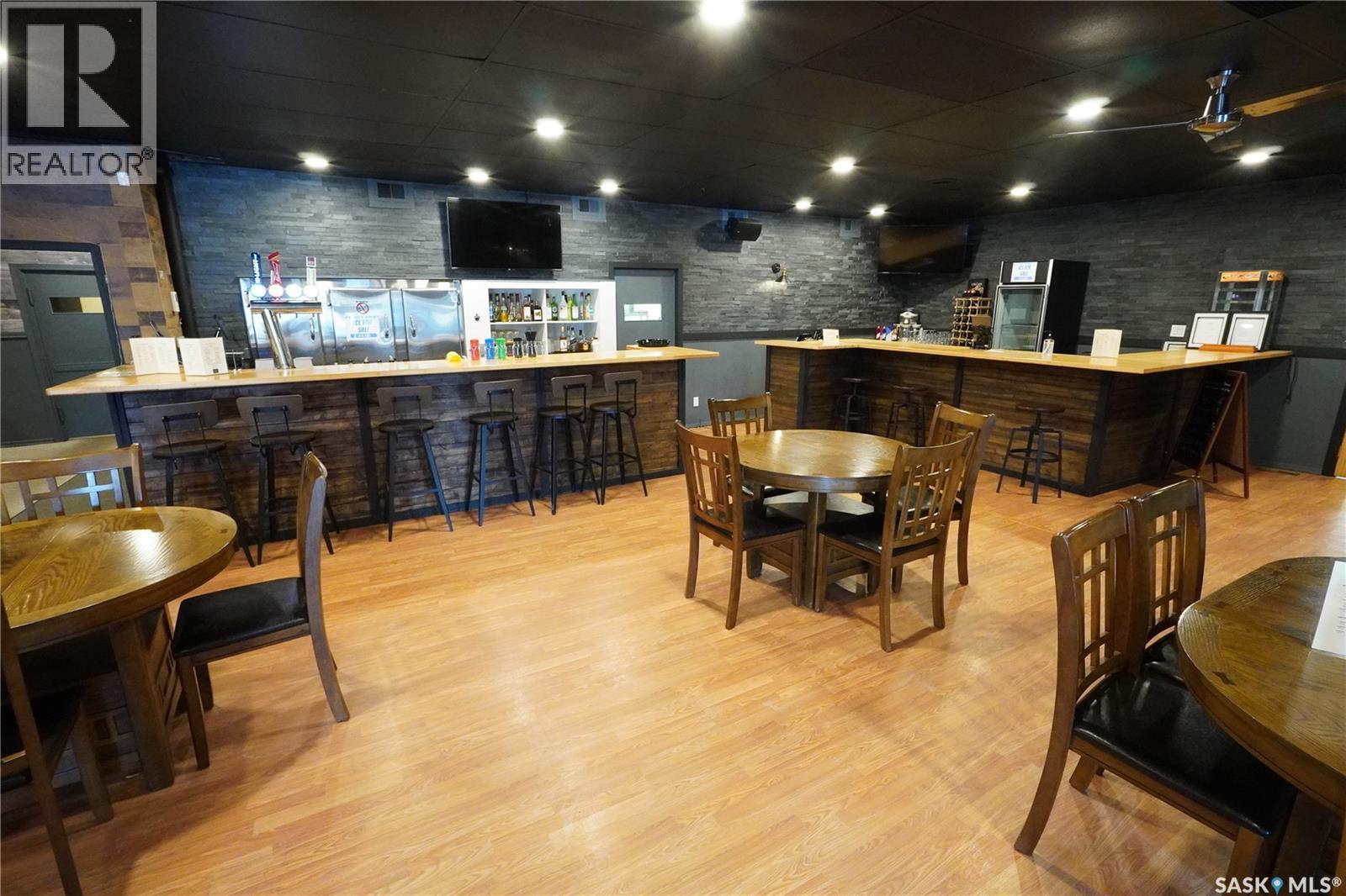 408 Main Street, Gravelbourg, Saskatchewan  S0H 1X0 - Photo 2 - SK024864