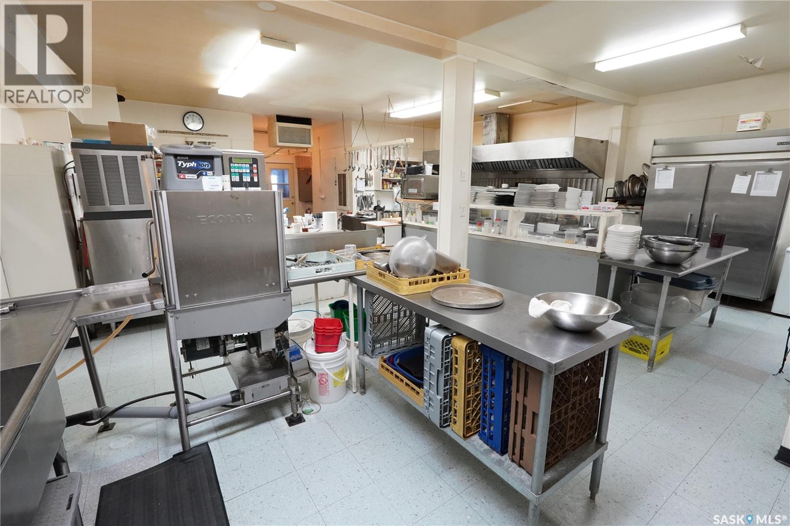 408 Main Street, Gravelbourg, Saskatchewan  S0H 1X0 - Photo 20 - SK024864