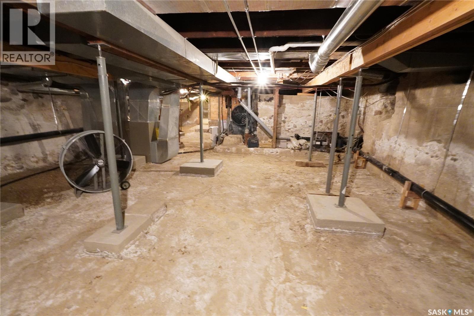 408 Main Street, Gravelbourg, Saskatchewan  S0H 1X0 - Photo 36 - SK024864