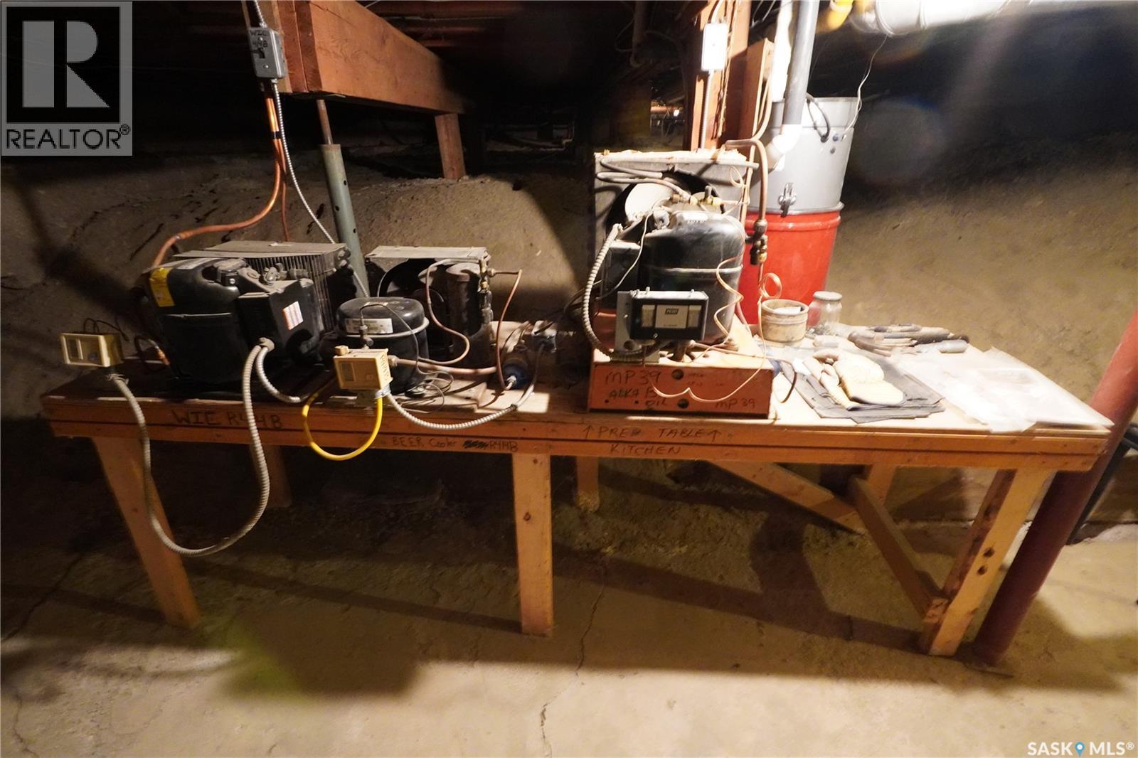 408 Main Street, Gravelbourg, Saskatchewan  S0H 1X0 - Photo 38 - SK024864