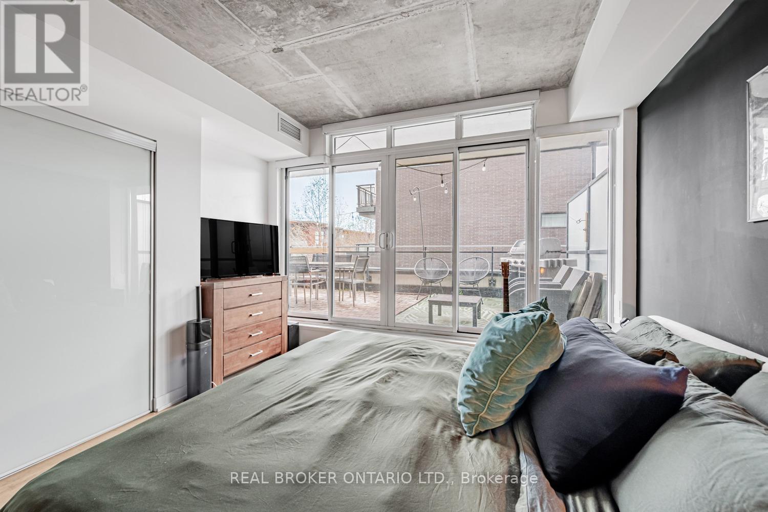 213 - 205 Manning Avenue, Toronto, Ontario  M6J 1V5 - Photo 15 - C12584736