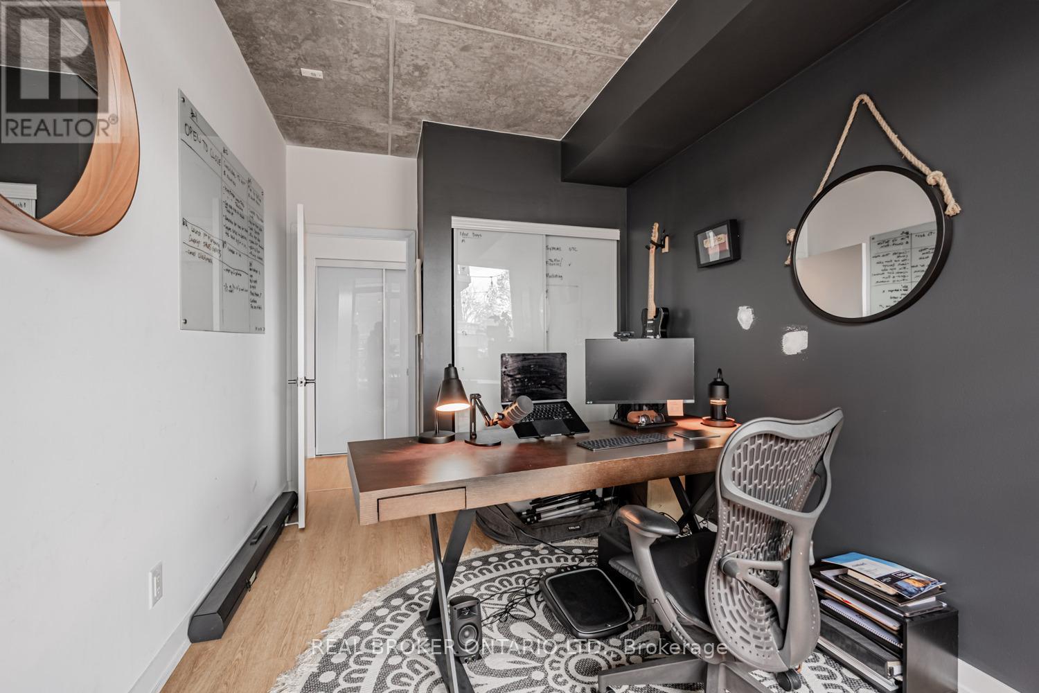 213 - 205 Manning Avenue, Toronto, Ontario  M6J 1V5 - Photo 17 - C12584736