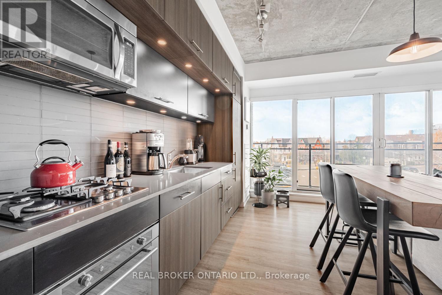 213 - 205 Manning Avenue, Toronto, Ontario  M6J 1V5 - Photo 4 - C12584736