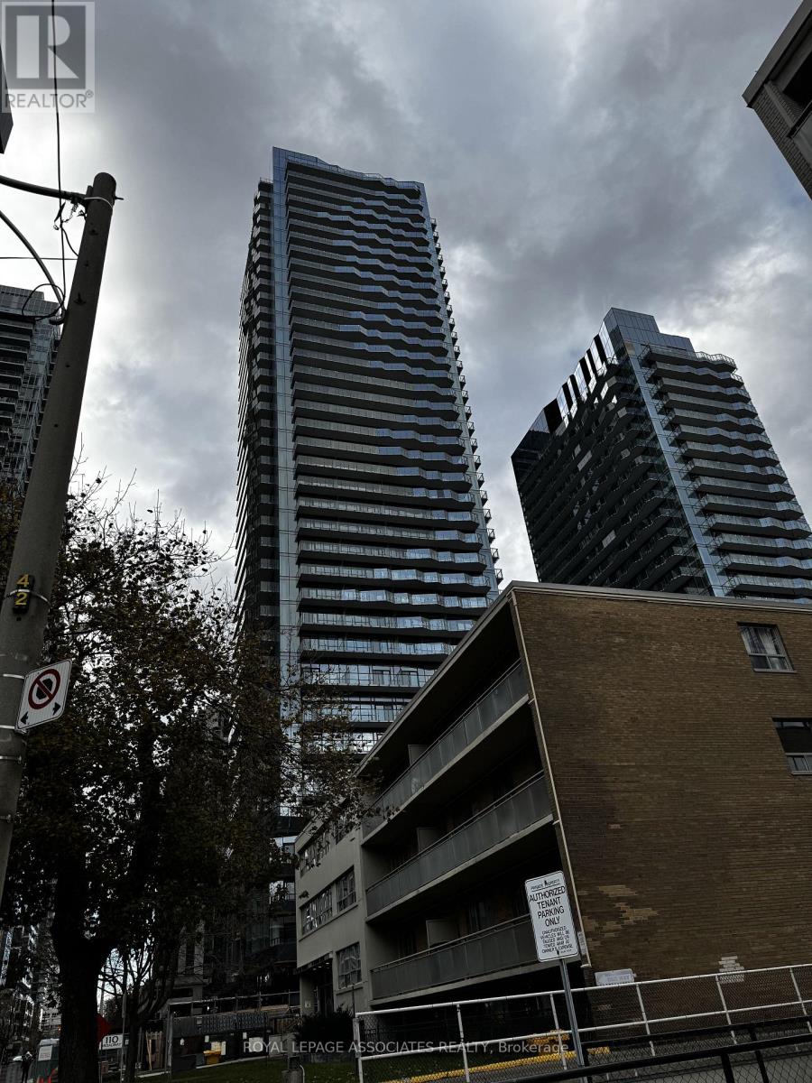 1711 - 110 BROADWAY AVENUE, Toronto, Ontario