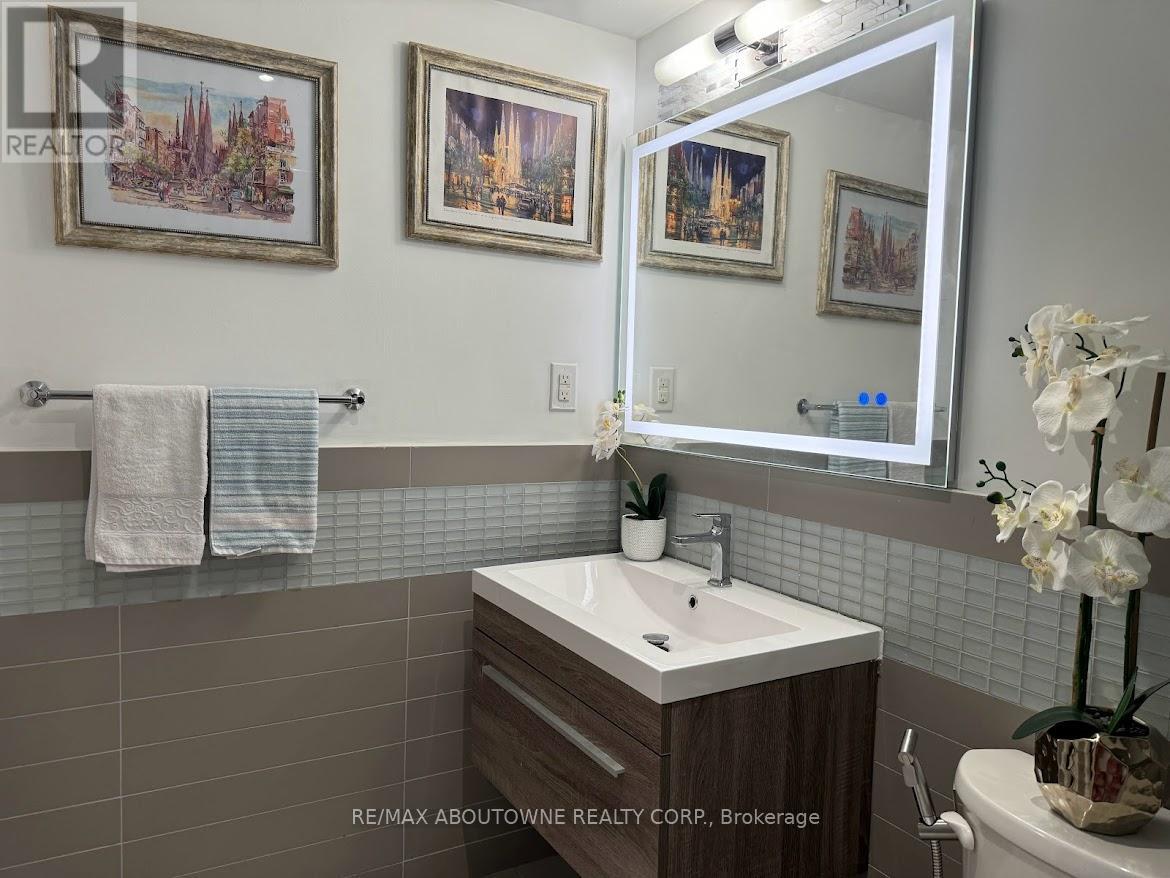 217 - 295 Adelaide Street W, Toronto, Ontario  M5V 0L4 - Photo 9 - C12584854