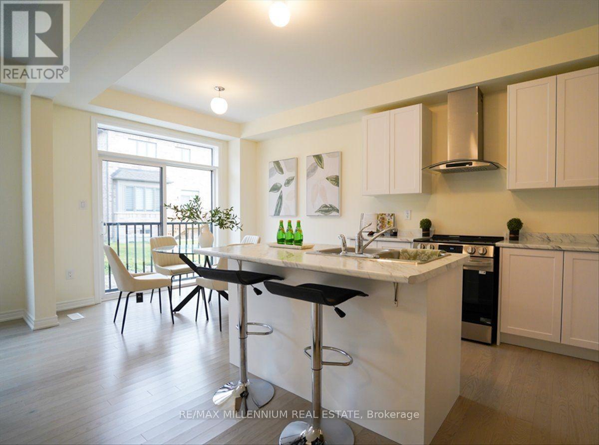 20 Littlewood Drive, Whitby, Ontario  L1P 0H4 - Photo 4 - E12584844