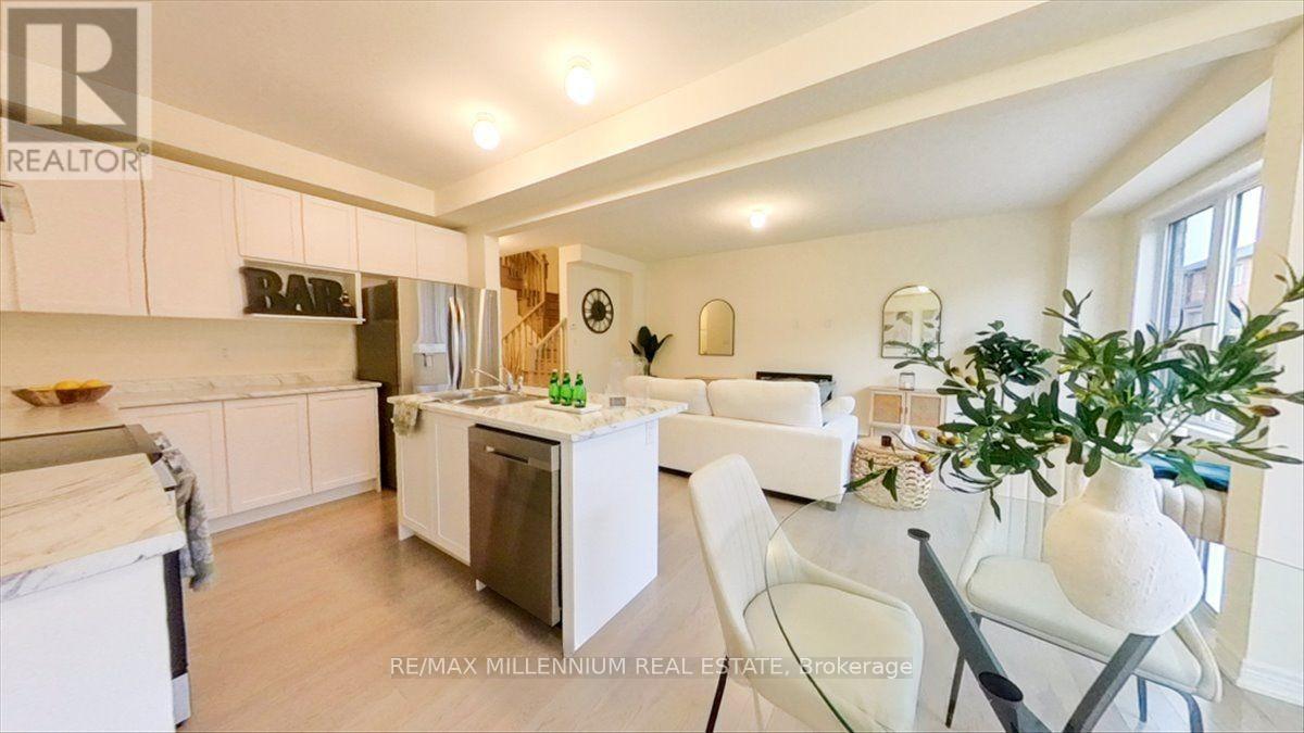 20 Littlewood Drive, Whitby, Ontario  L1P 0H4 - Photo 5 - E12584844