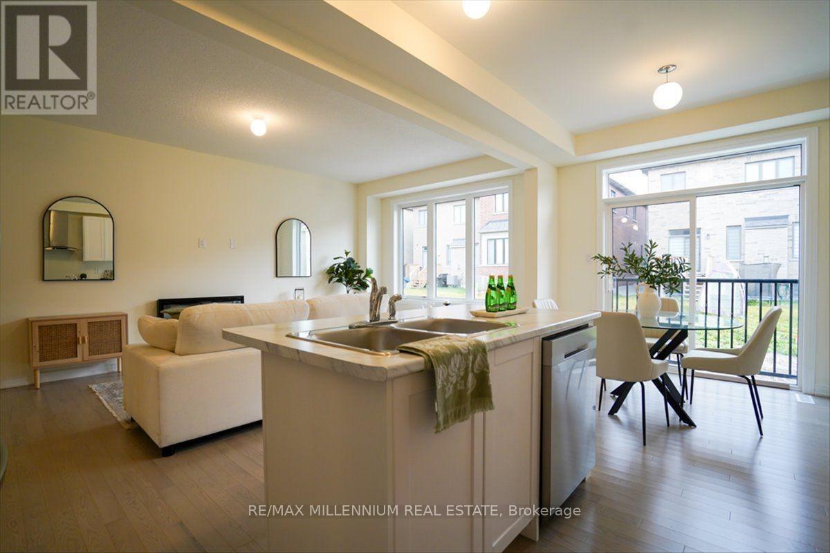 20 Littlewood Drive, Whitby, Ontario  L1P 0H4 - Photo 9 - E12584844