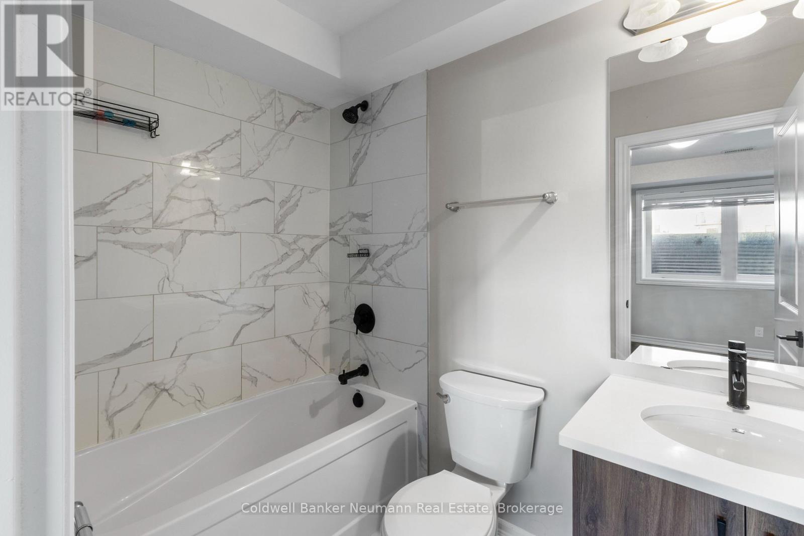 23 - 235 Chapel Hill Drive, Kitchener, Ontario N2R 0S4 - Photo 13 - X12584954