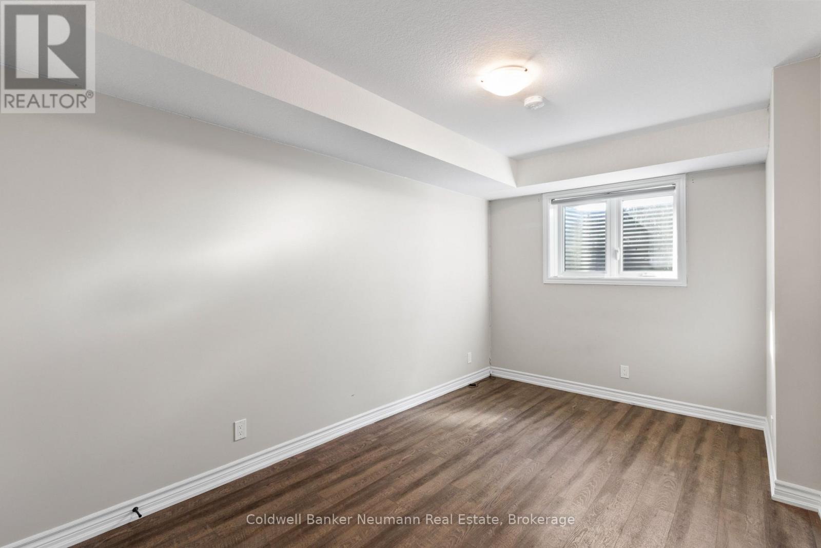 23 - 235 Chapel Hill Drive, Kitchener, Ontario N2R 0S4 - Photo 17 - X12584954