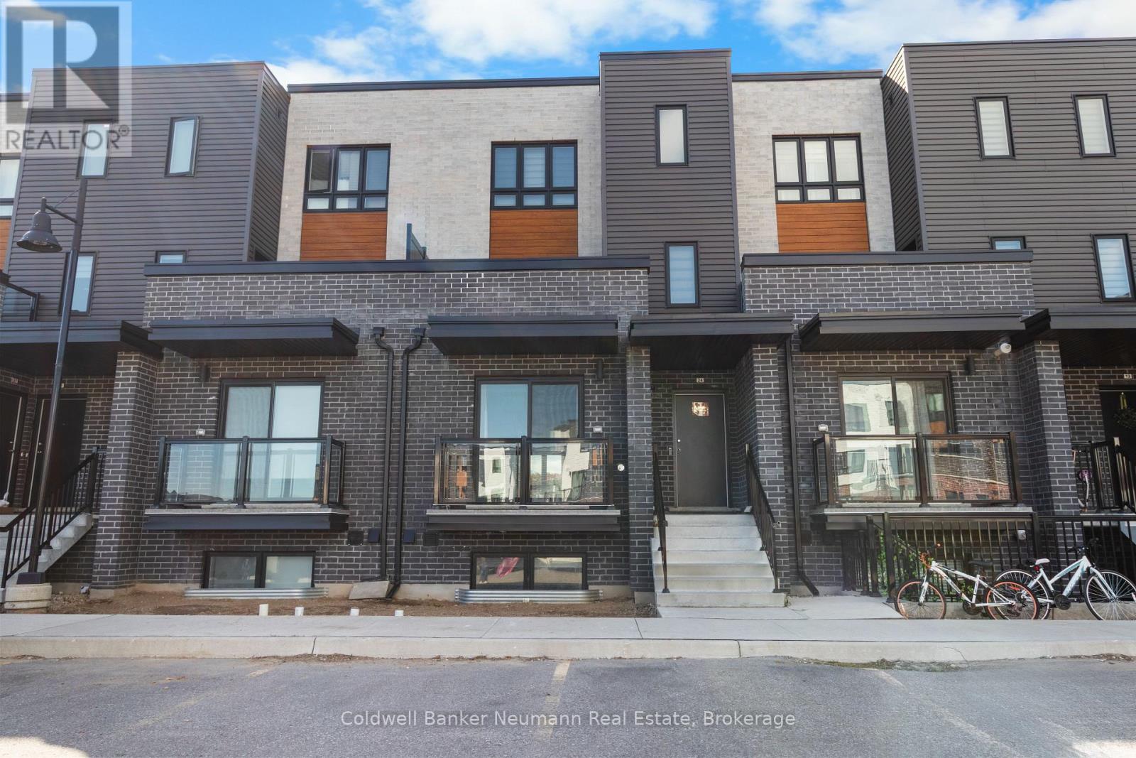 23 - 235 Chapel Hill Drive, Kitchener, Ontario N2R 0S4 - Photo 21 - X12584954