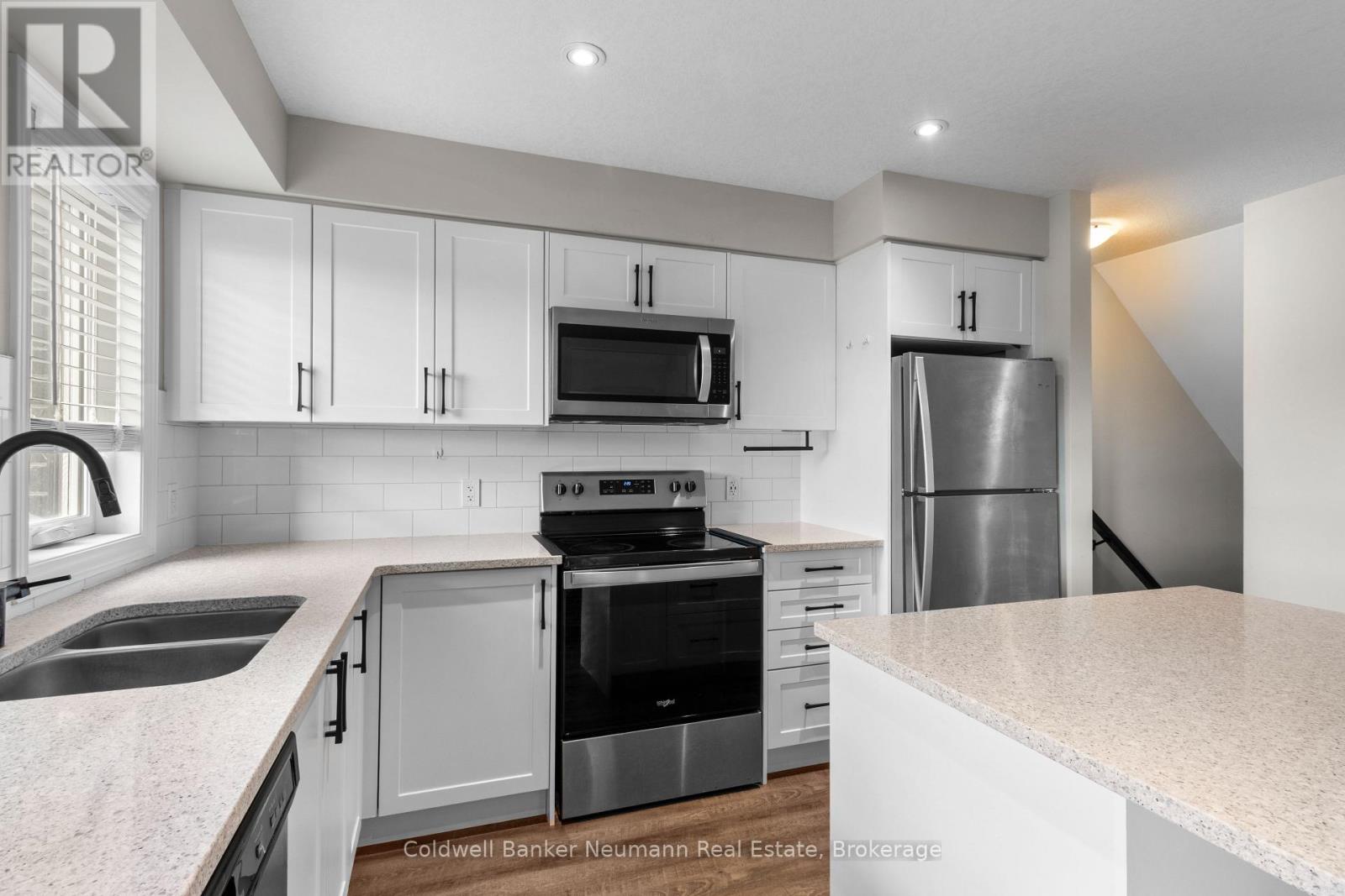 23 - 235 Chapel Hill Drive, Kitchener, Ontario N2R 0S4 - Photo 7 - X12584954