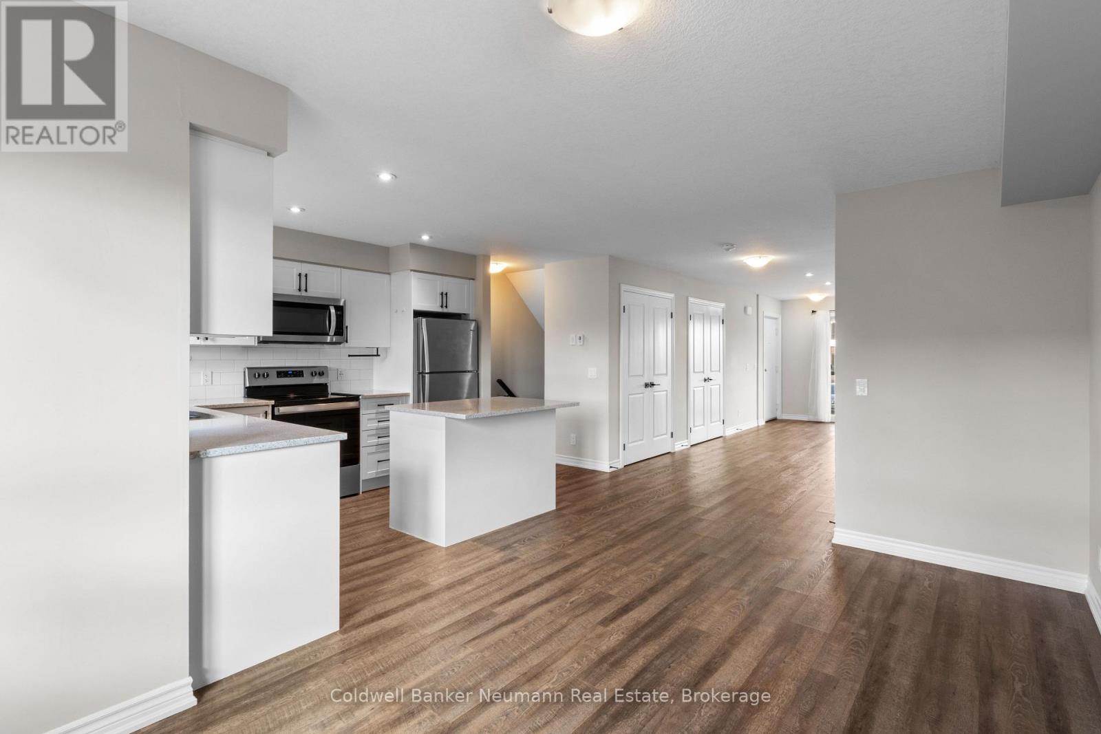 23 - 235 Chapel Hill Drive, Kitchener, Ontario N2R 0S4 - Photo 8 - X12584954