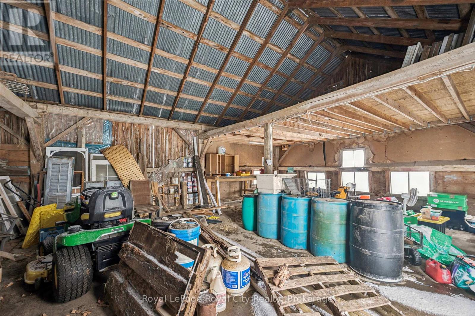 5877 Highway 6 Road N, Centre Wellington, Ontario  N1H 6J2 - Photo 27 - X12584998