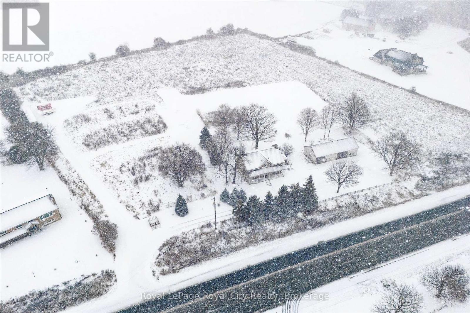 5877 Highway 6 Road N, Centre Wellington, Ontario  N1H 6J2 - Photo 33 - X12584998