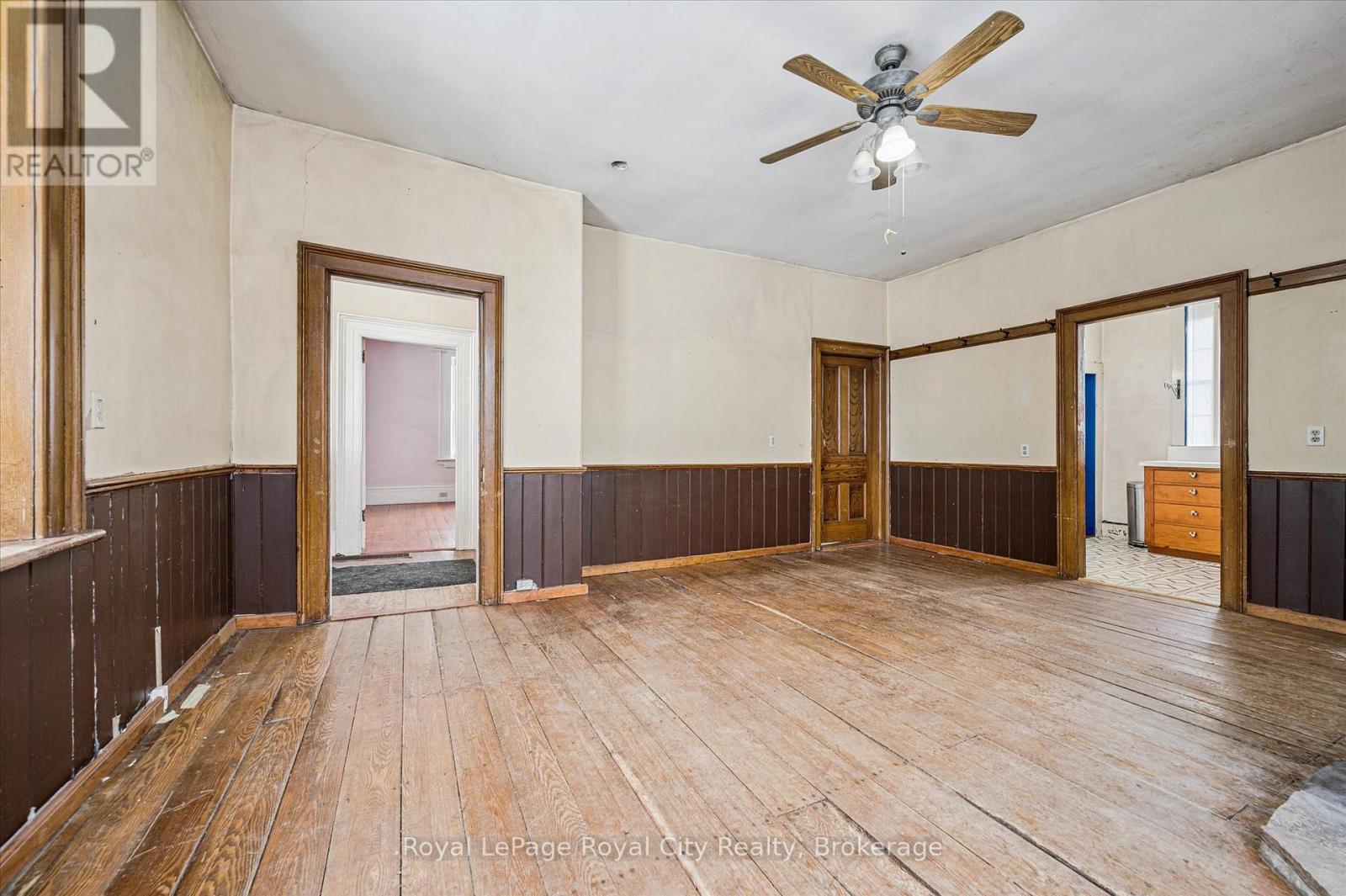 5877 Highway 6 Road N, Centre Wellington, Ontario  N1H 6J2 - Photo 7 - X12584998