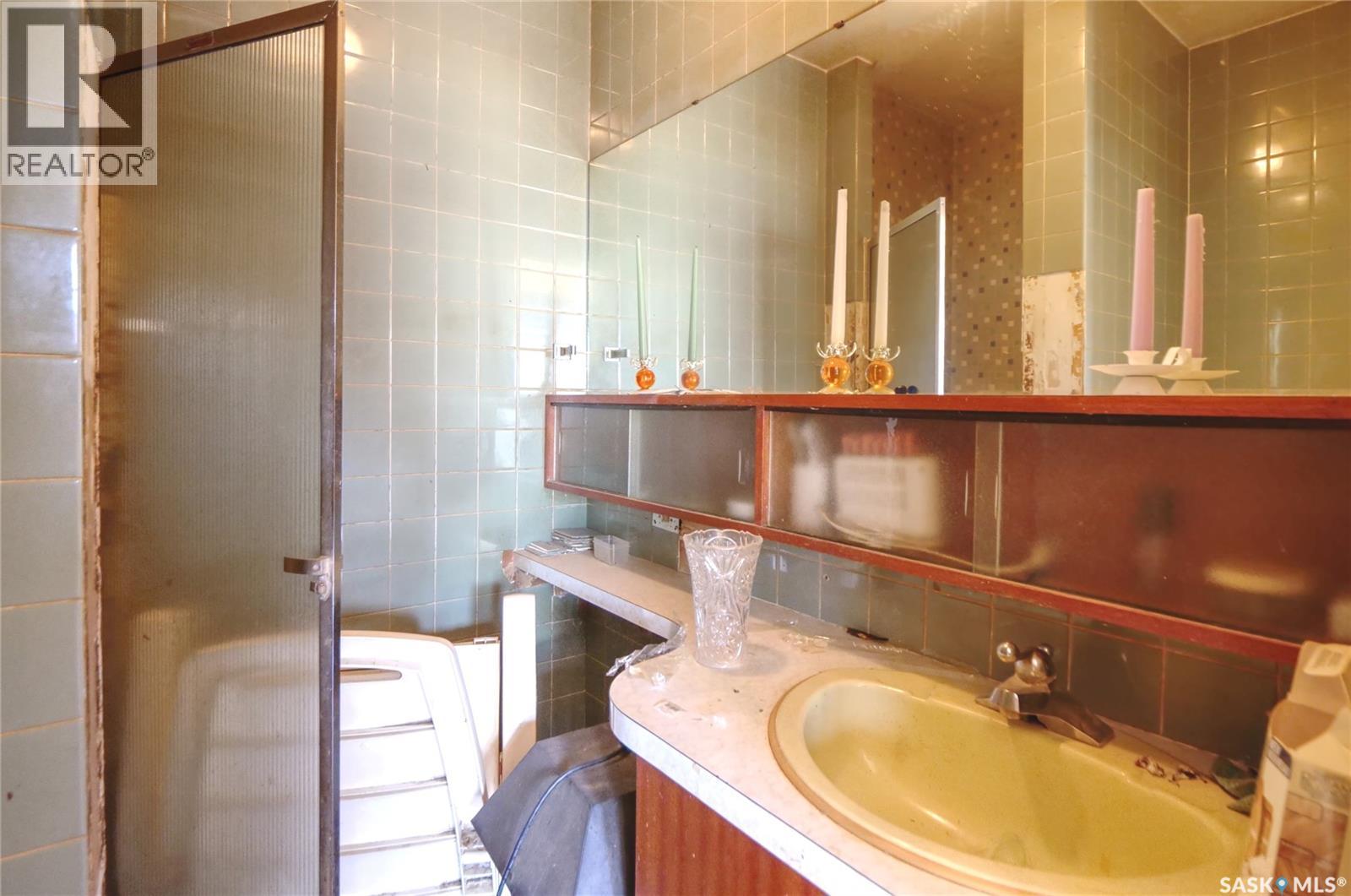 1211 Gordon Road, Moose Jaw, Saskatchewan  S6H 3E3 - Photo 12 - SK021286