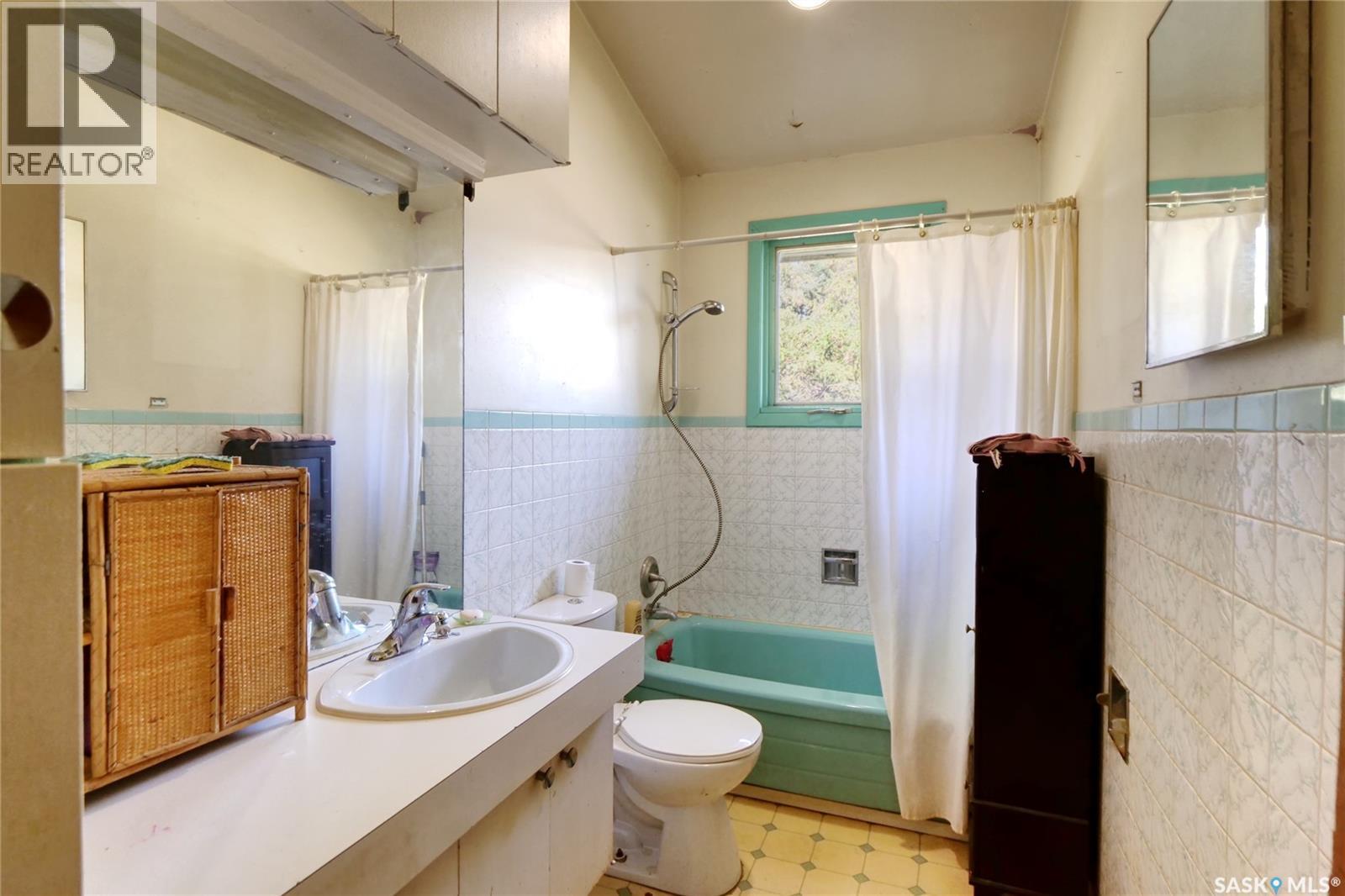 1211 Gordon Road, Moose Jaw, Saskatchewan  S6H 3E3 - Photo 17 - SK021286